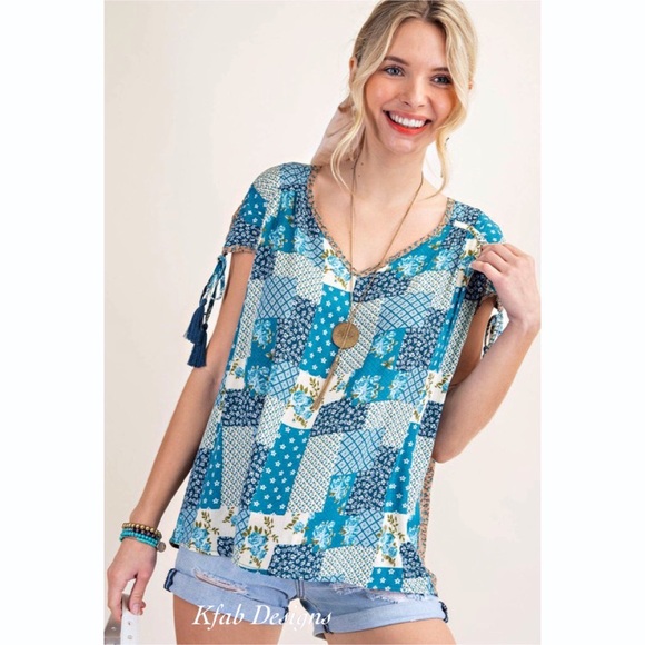 ❤️LAST 2! V Neck Teal Blue Mix Print Boho Crinkle Side Tie Top! - Picture 3 of 8